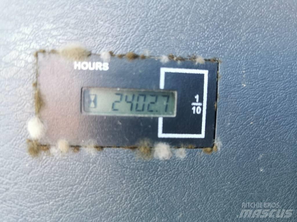 Hyundai HX 145 LCR Pelle sur chenilles
