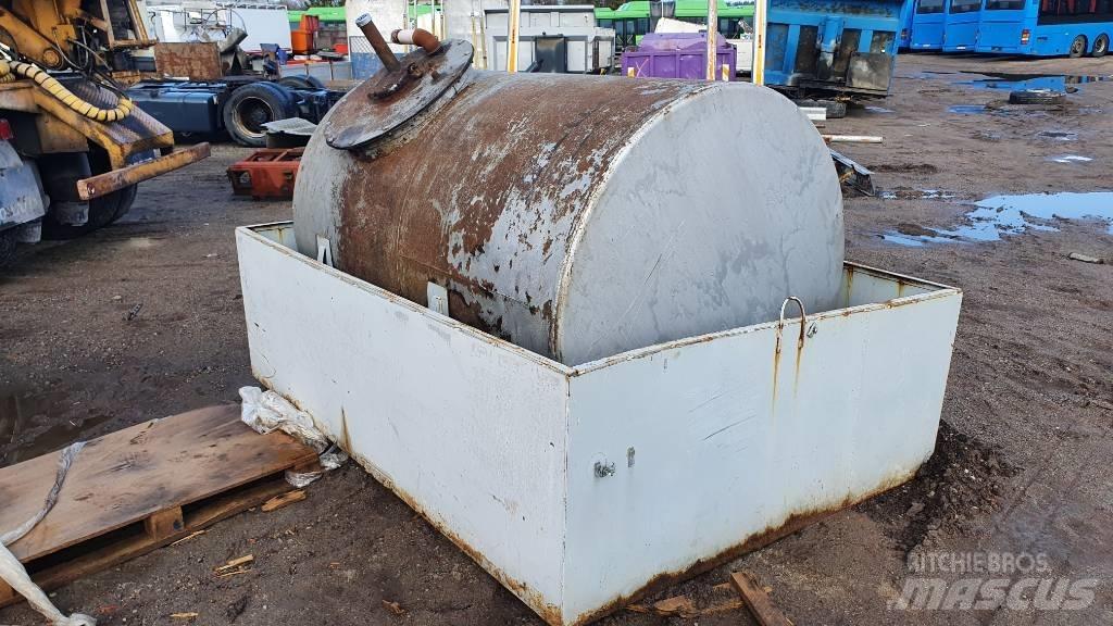  FUEL TANK Cuve
