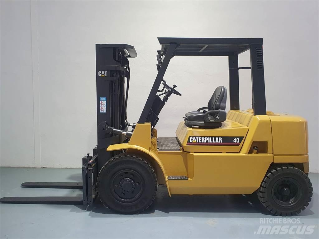 CAT DP40K MC Chariots diesel