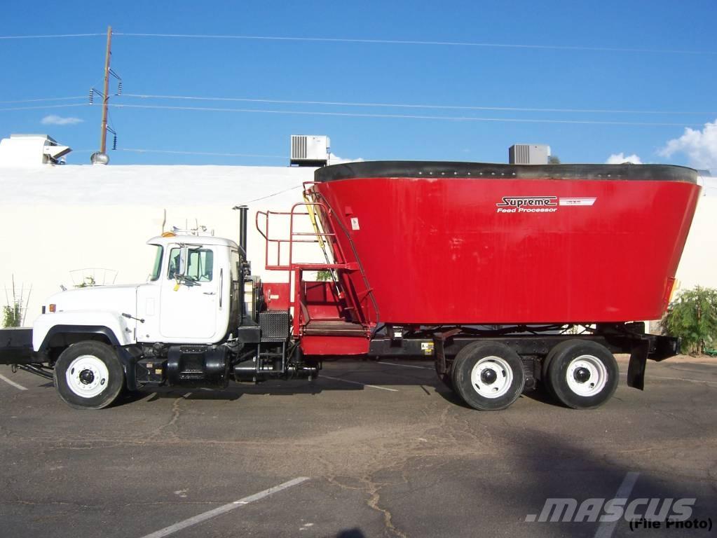 Mack RD 688 S Autres matériels d'élevage