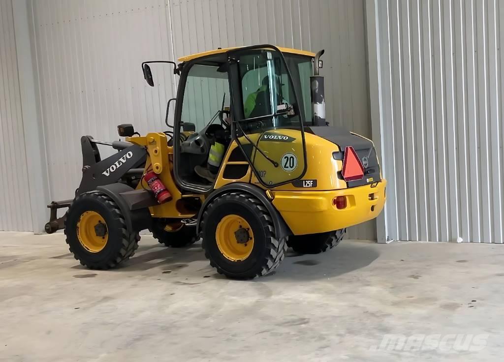 Volvo L 25 F Chargeuse sur pneus