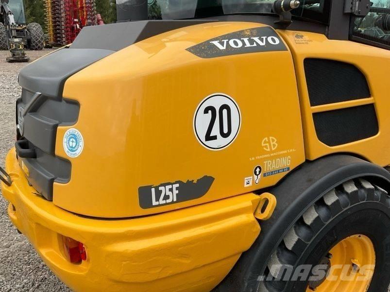 Volvo L 25 F Chargeuse sur pneus