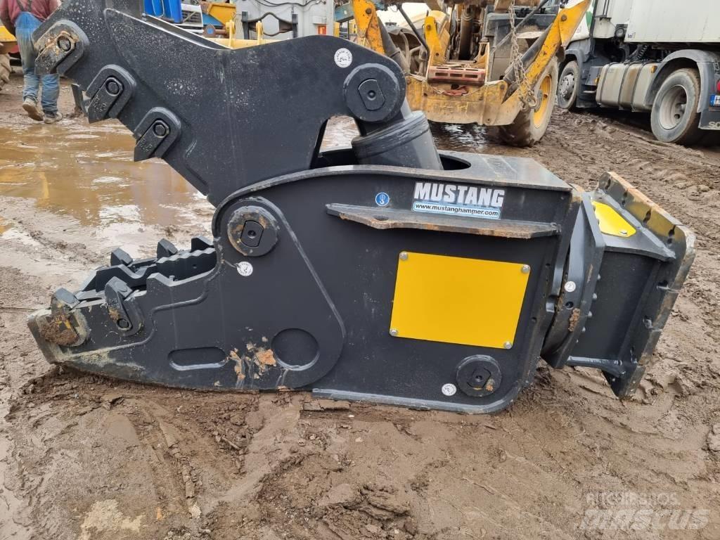 Mustang RH 16 Concasseur de Travaux Publics
