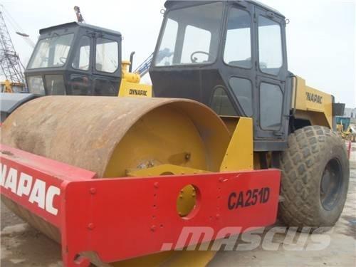Dynapac CA 30 D Rouleaux monocylindre