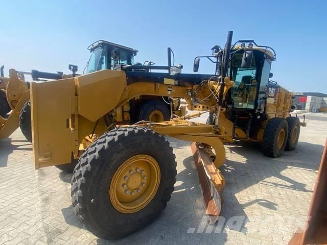 CAT 140M Niveleuse