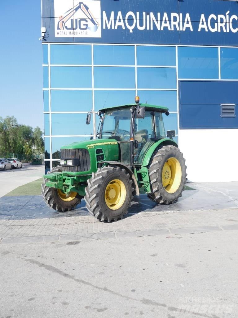 John Deere 6130 D Tracteur