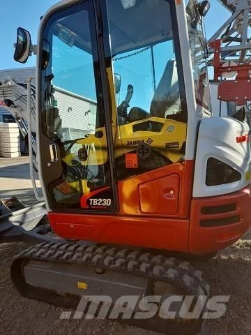 Takeuchi TB 230 Mini pelle < 7t