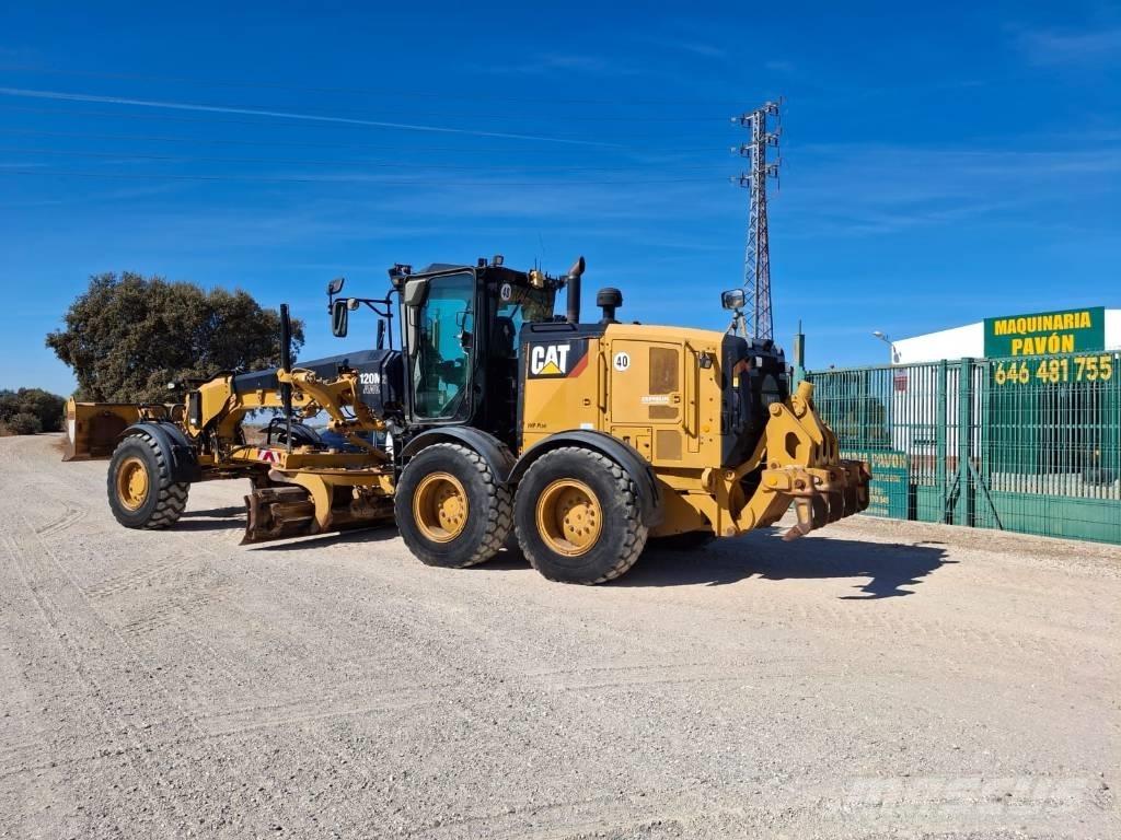 CAT 120 M 2 AWD Niveleuse
