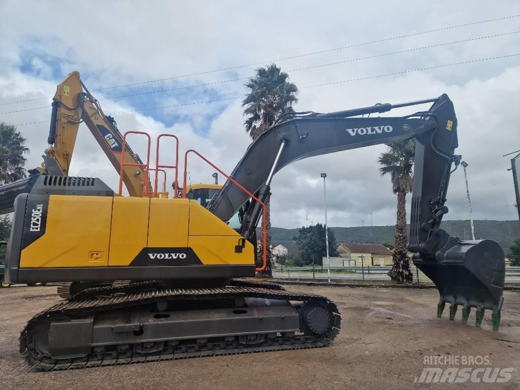 Volvo EC 250 ELN Pelle sur chenilles