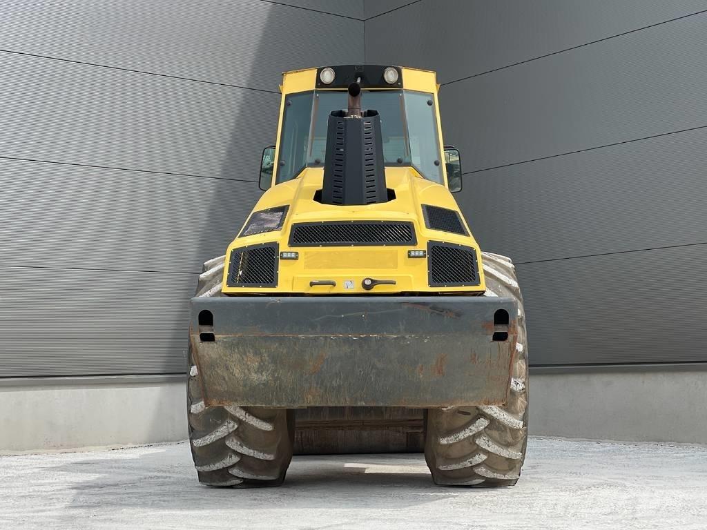 Bomag BW 216 DH-4i Rouleaux monocylindre