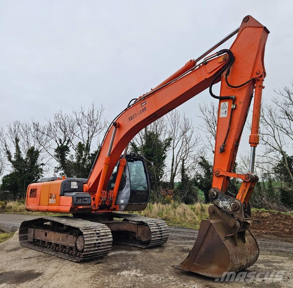 Hitachi ZX 200 LC Pelle sur chenilles