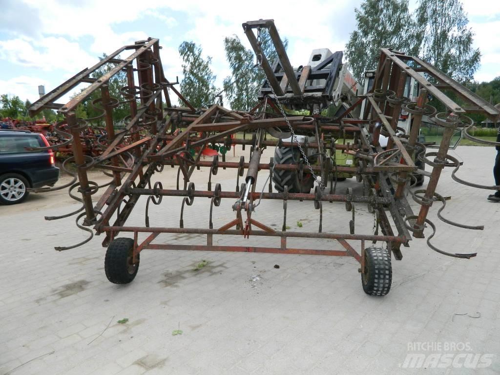 Lilla Harrie 480 Déchaumeur, cultivateur