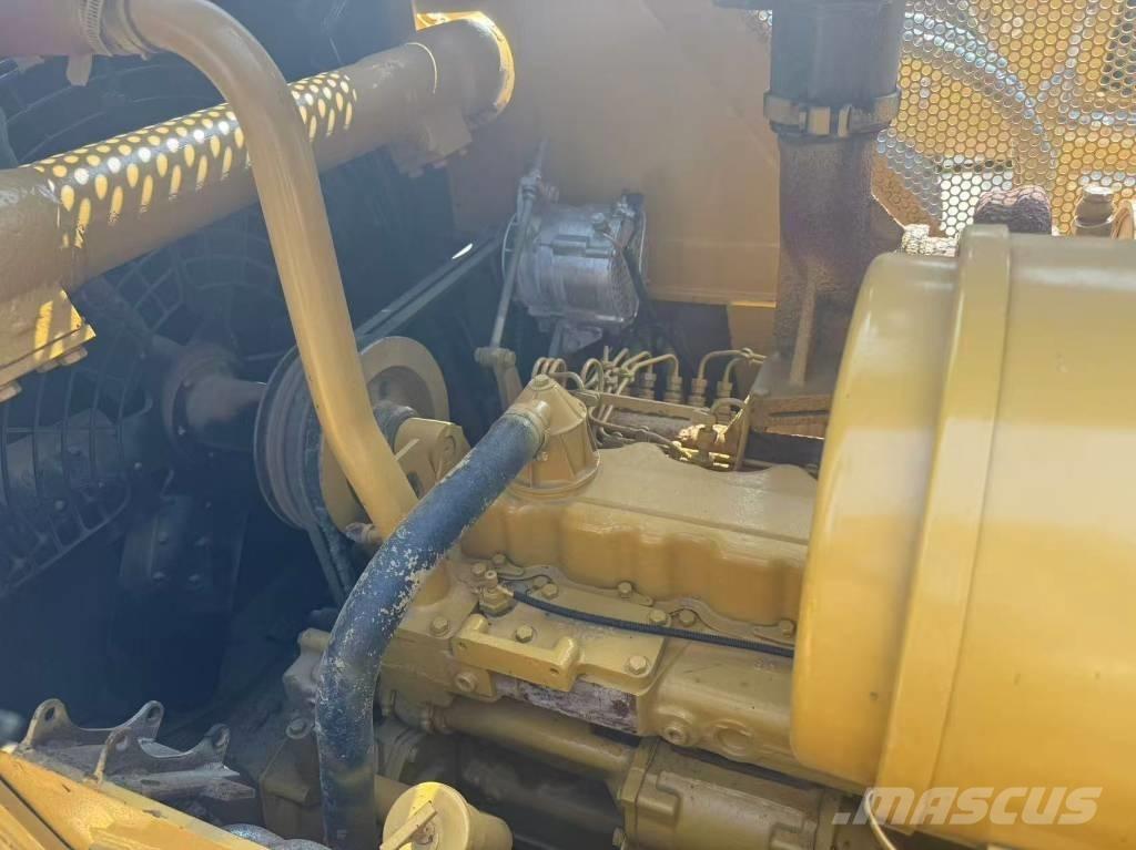 CAT D 6 G Bouteurs sur chenilles