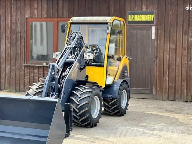 Eurotrac W12 Chargeuse sur pneus