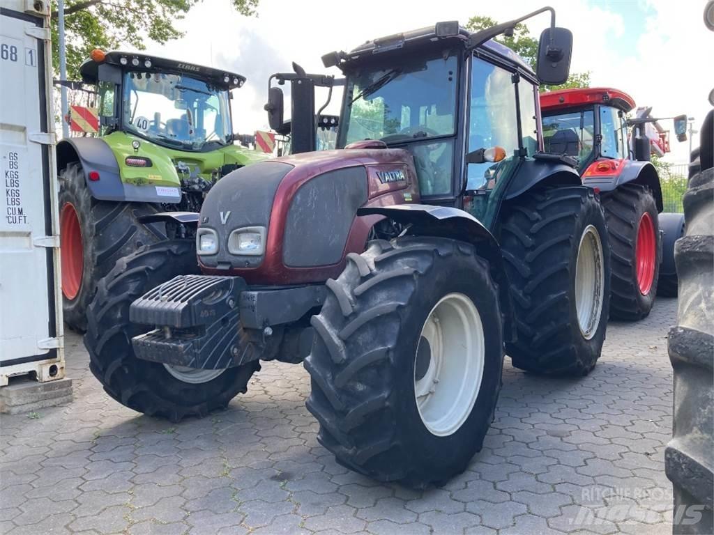 Valtra A93 Hi Tech Tracteur
