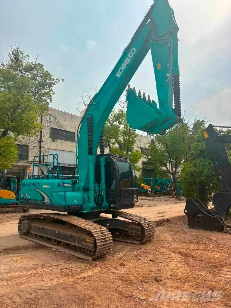 Kobelco SK 210 Pelle sur chenilles
