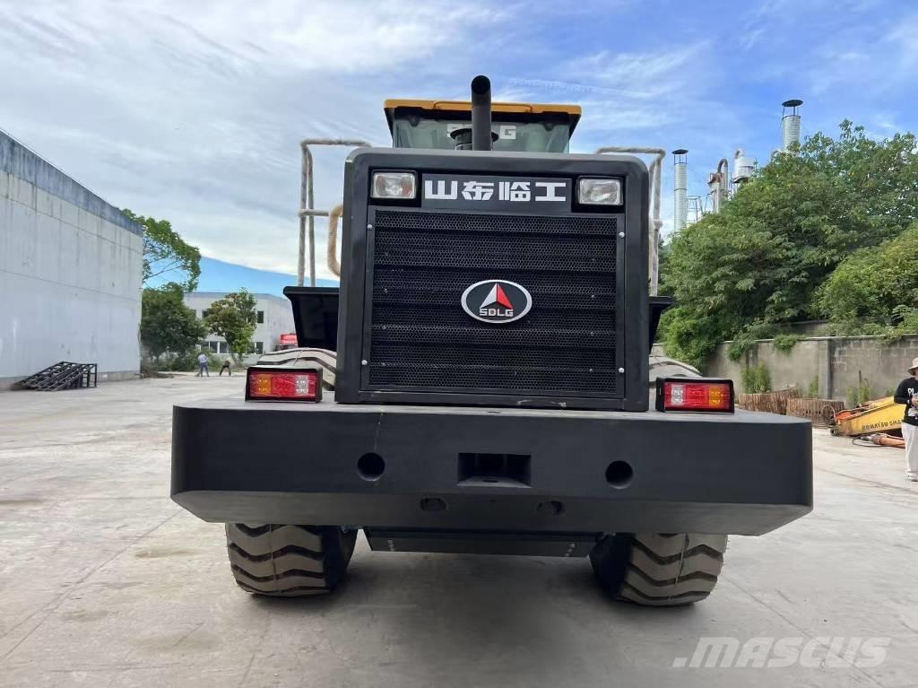 SDLG LG956L Chargeuse sur pneus