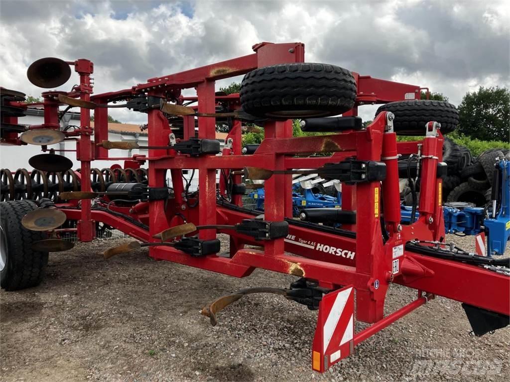Horsch Tiger 4 AS Déchaumeur, cultivateur