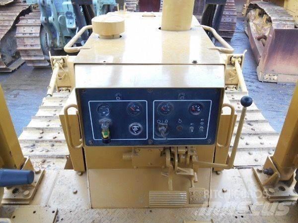 CAT D6G Bouteurs sur chenilles