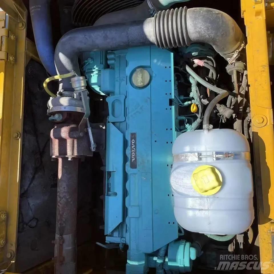 Volvo EC210B Pelle sur chenilles