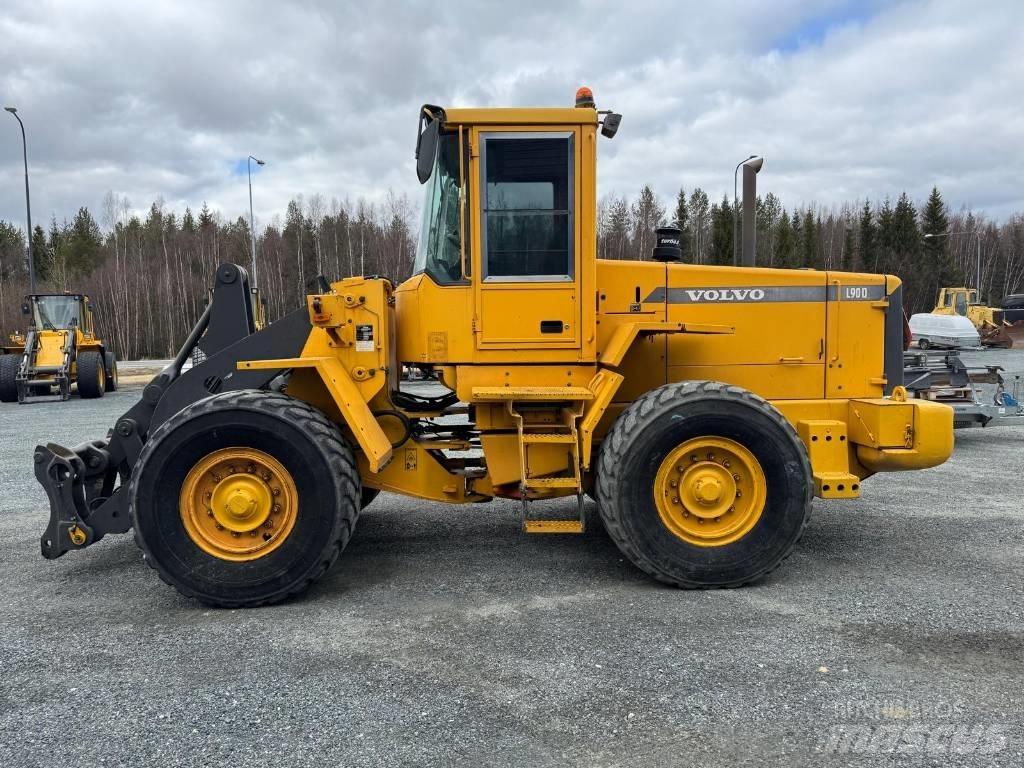 Volvo L 90 D Chargeuse sur pneus
