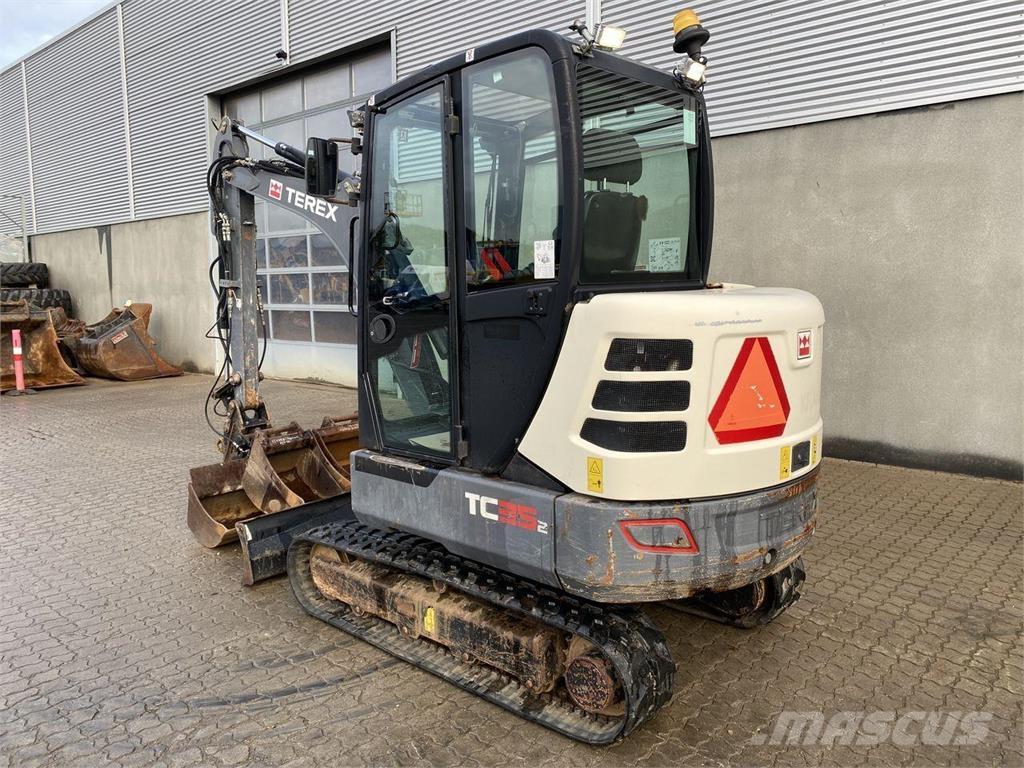 Terex TC35-2 Pelle sur pneus