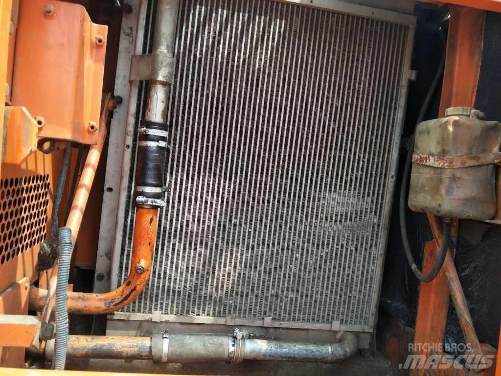 Doosan DX 225 LC Pelle sur chenilles