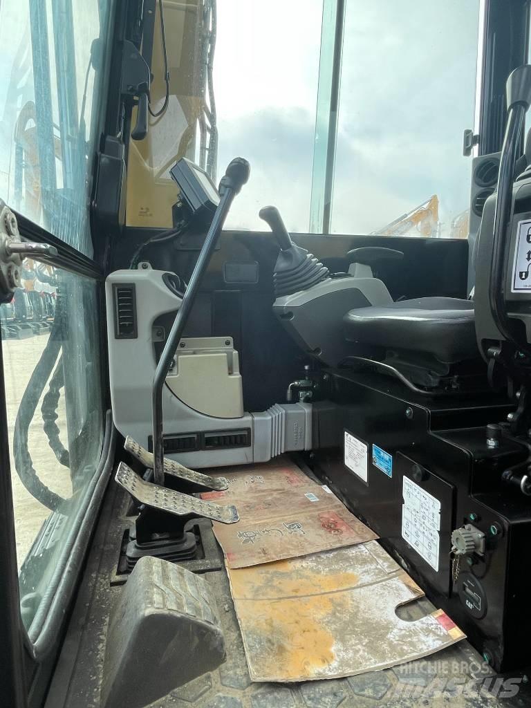 CAT 305.5 Mini pelle < 7t
