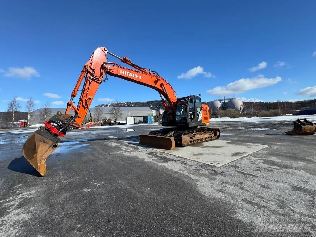 Hitachi ZX 225 US Pelle sur chenilles