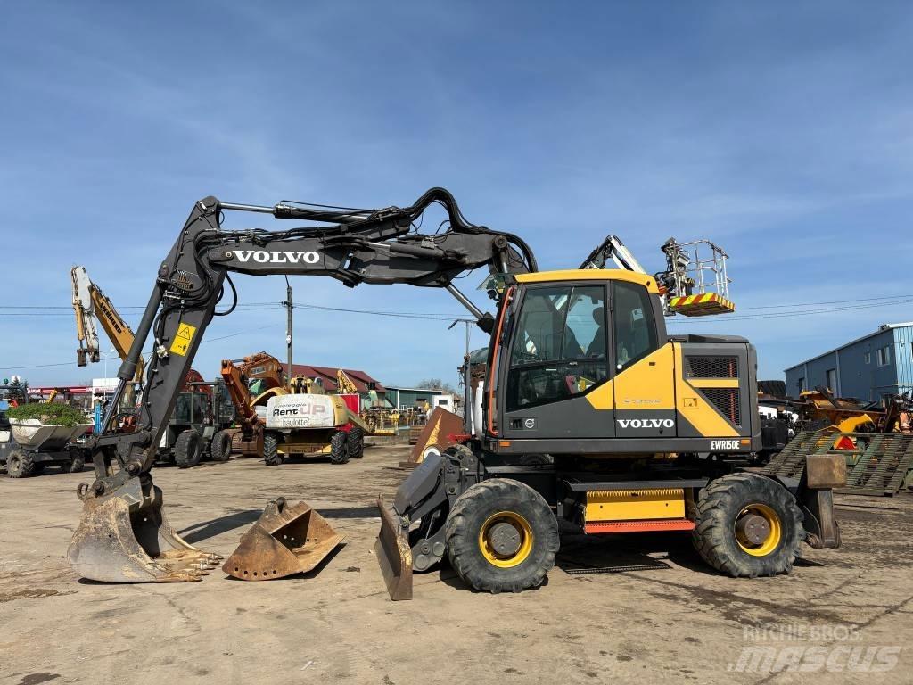Volvo EW 150E Pelle sur pneus