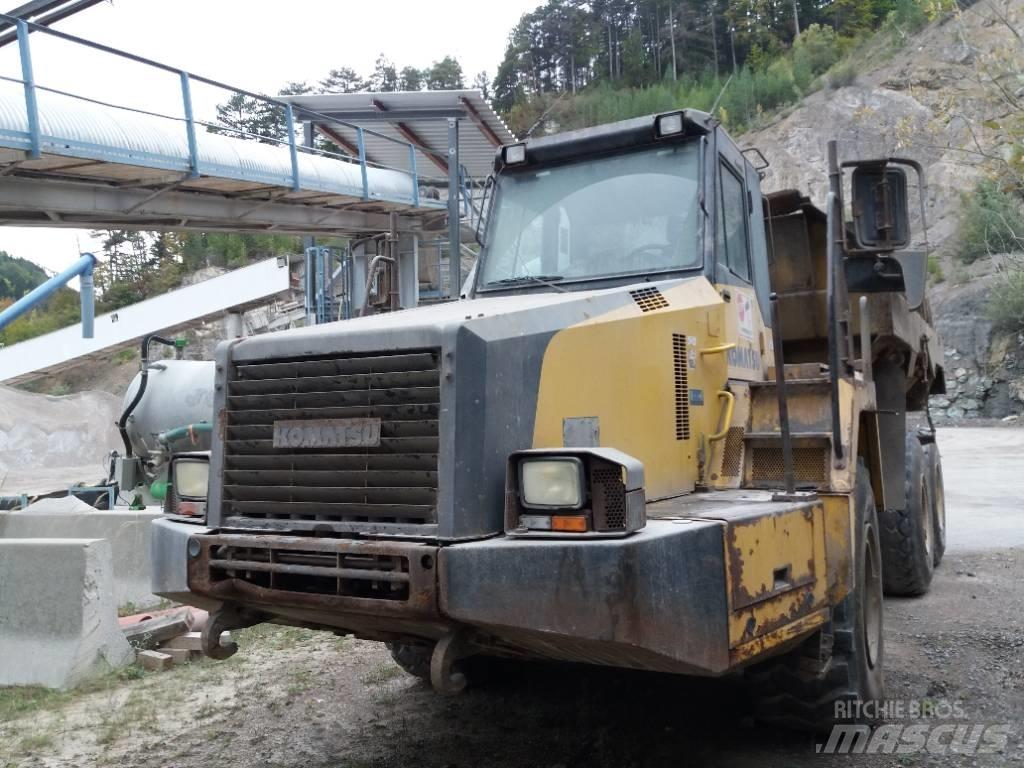 Komatsu HM 300-2 Tombereau articulé
