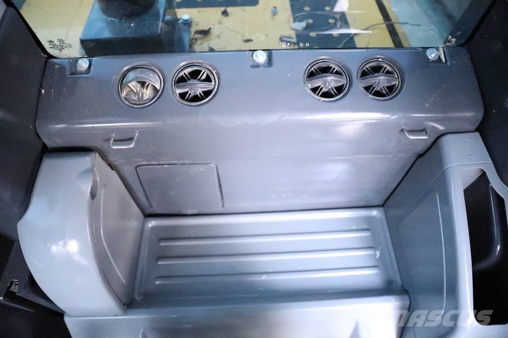 Komatsu PC 210-8 Pelle sur chenilles
