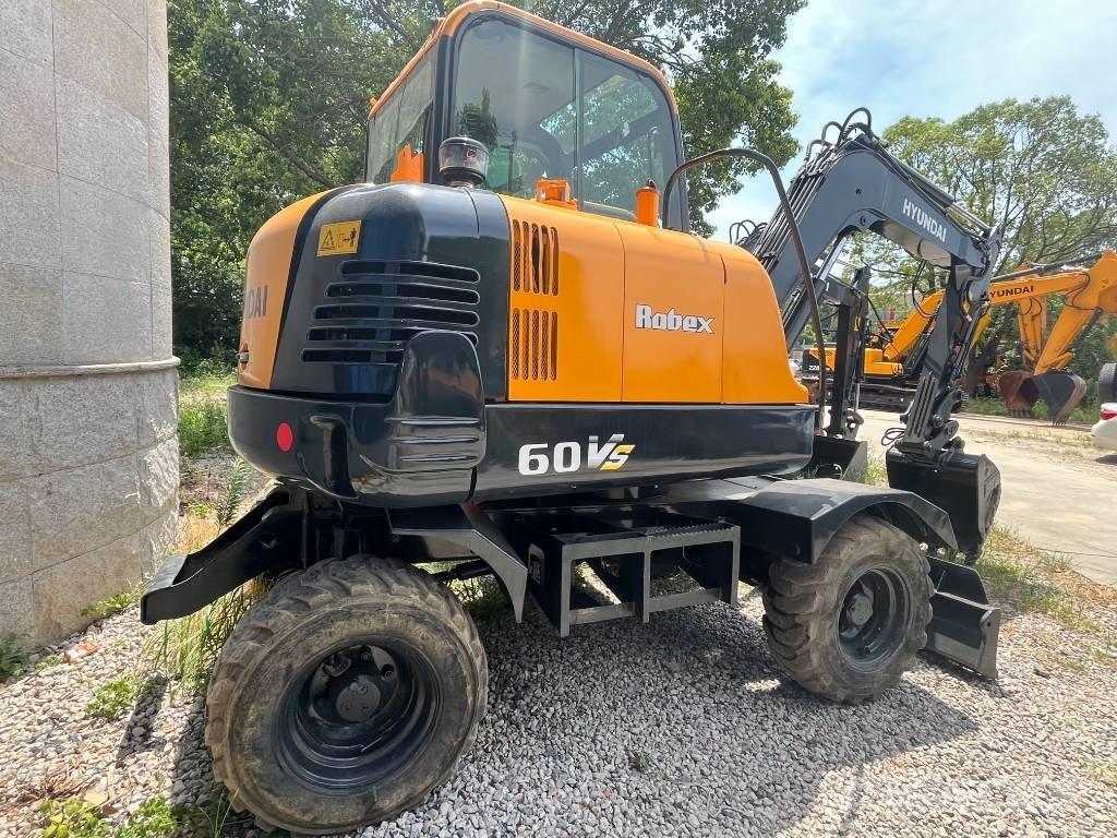 Hyundai Robex 60 VS Mini pelle < 7t