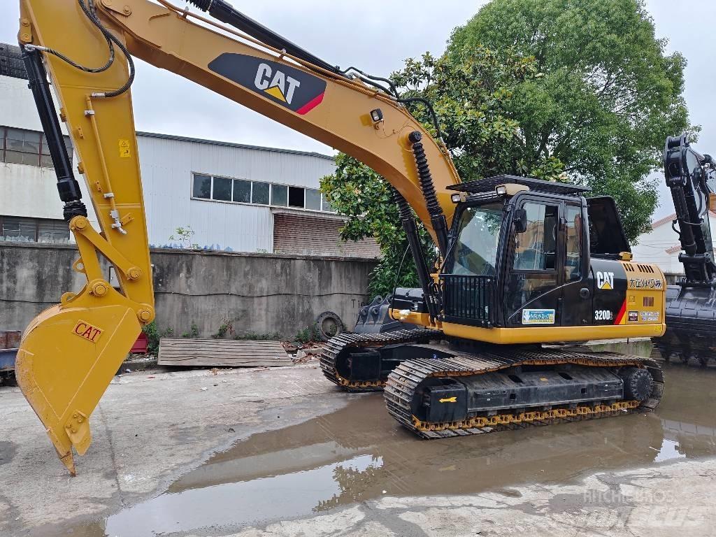 CAT 320 D2 Pelle sur chenilles