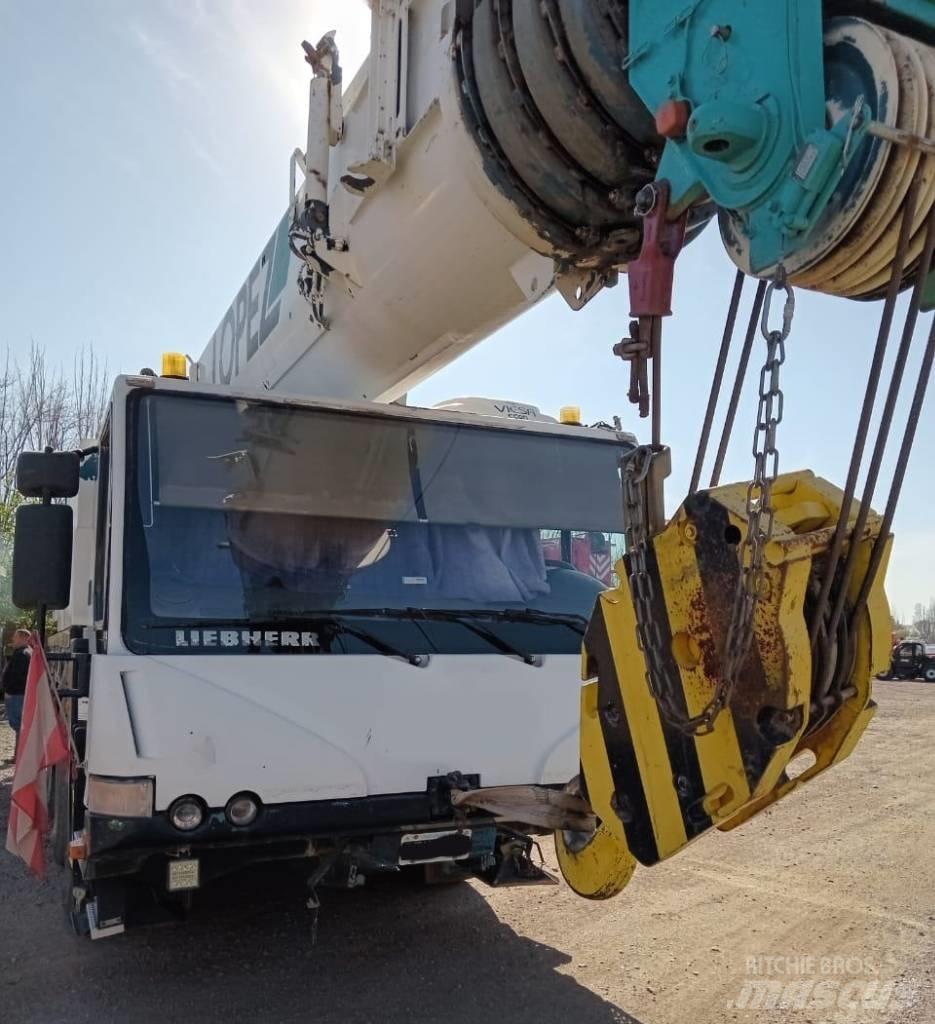 Liebherr LTM 1060-2 Grues tout terrain