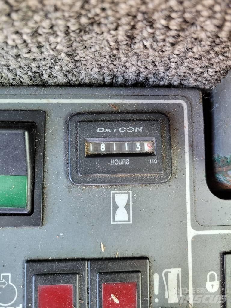 John Deere 853 Abatteuse groupeuse