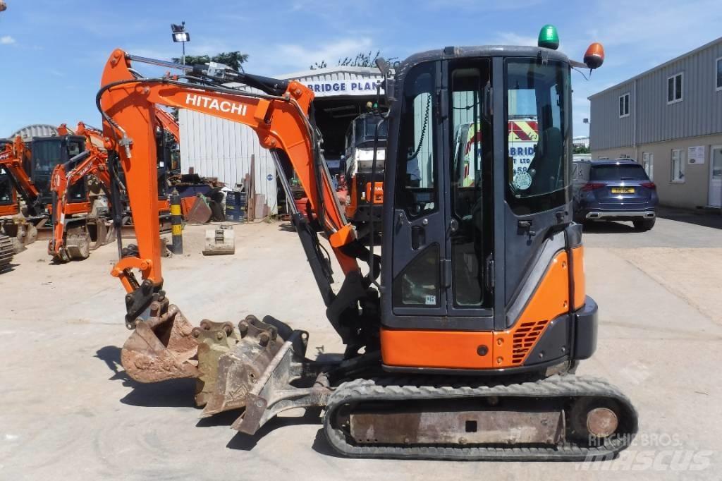 Hitachi ZX 29 U-3 Mini pelle < 7t