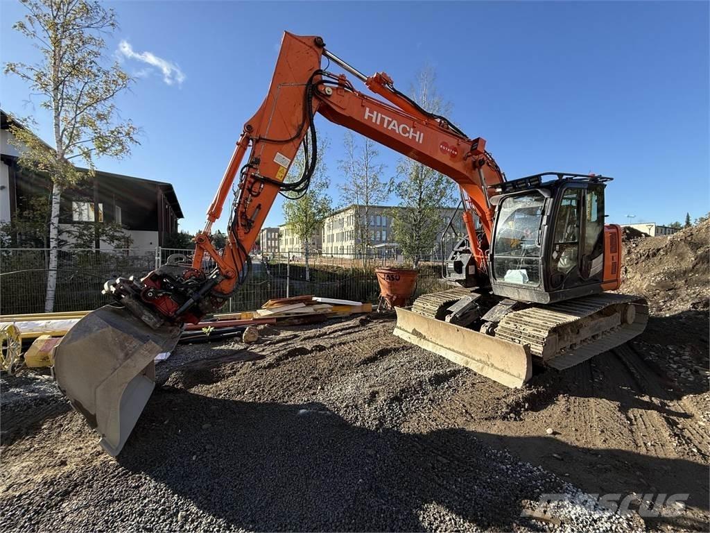 Hitachi ZX135 US-6 Pelle sur chenilles