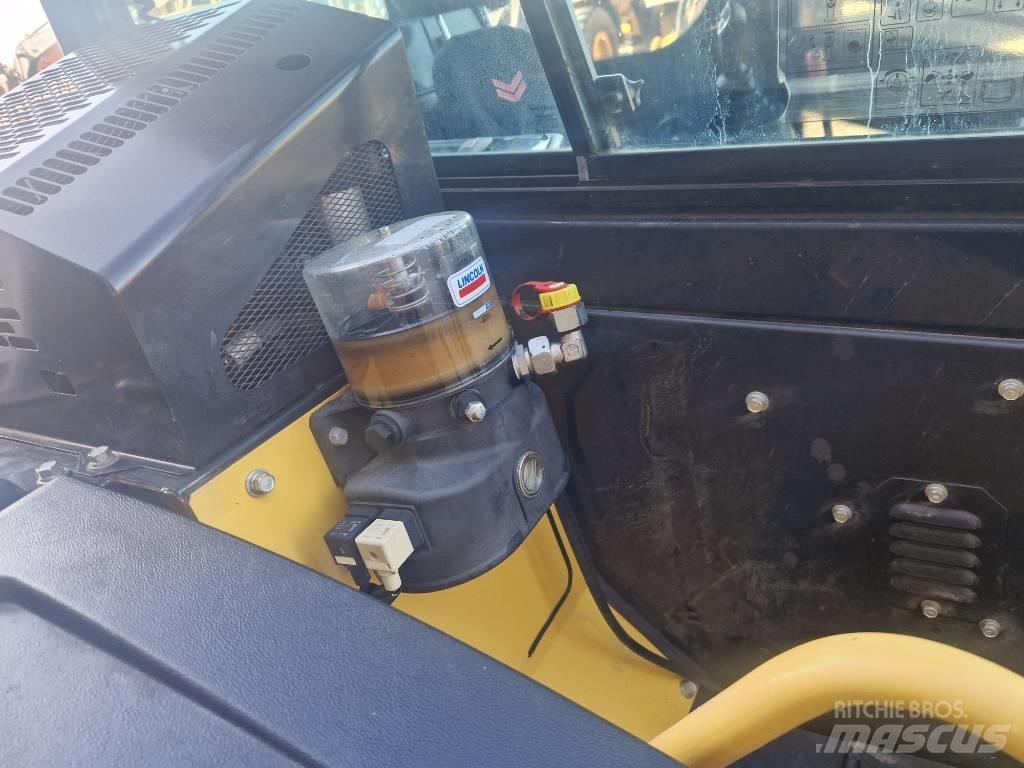 Yanmar VIO80 Pelle sur chenilles