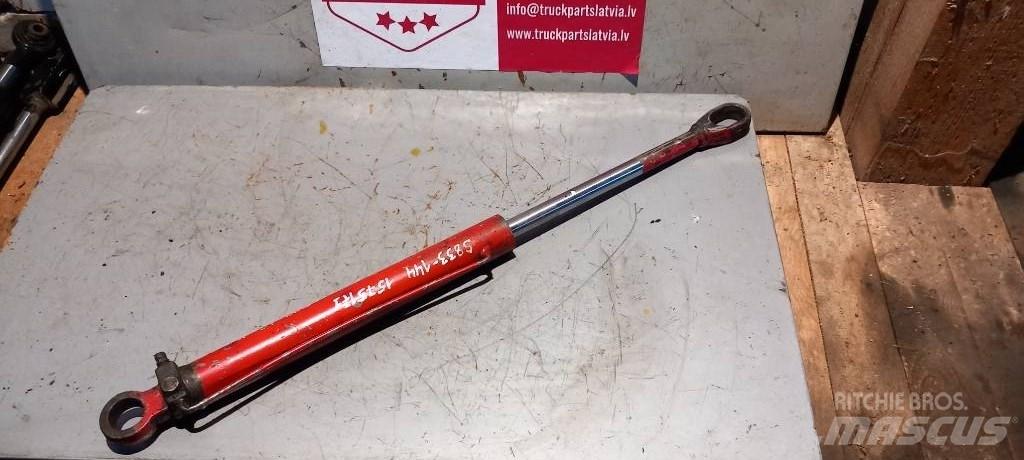 Scania 113.    1575171 Hydraulique