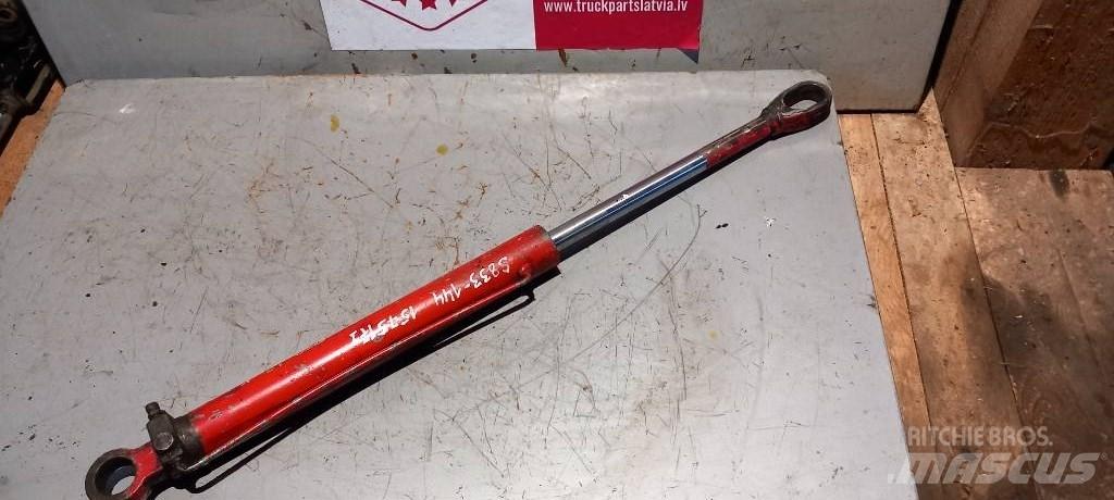 Scania 113.    1575171 Hydraulique