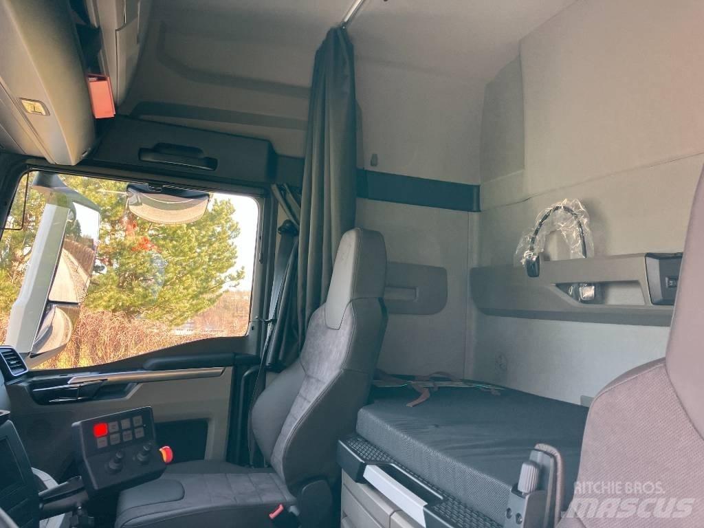 MAN TGX 35.520 Camion benne