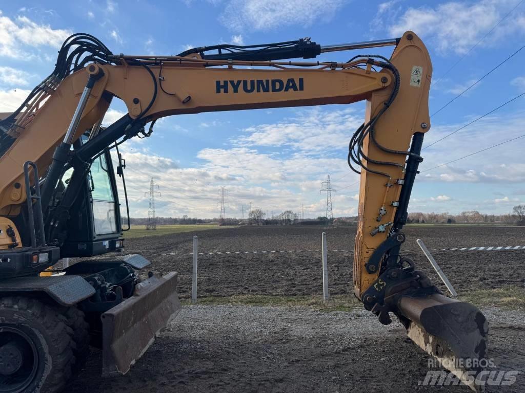Hyundai HW140 Pelle sur pneus
