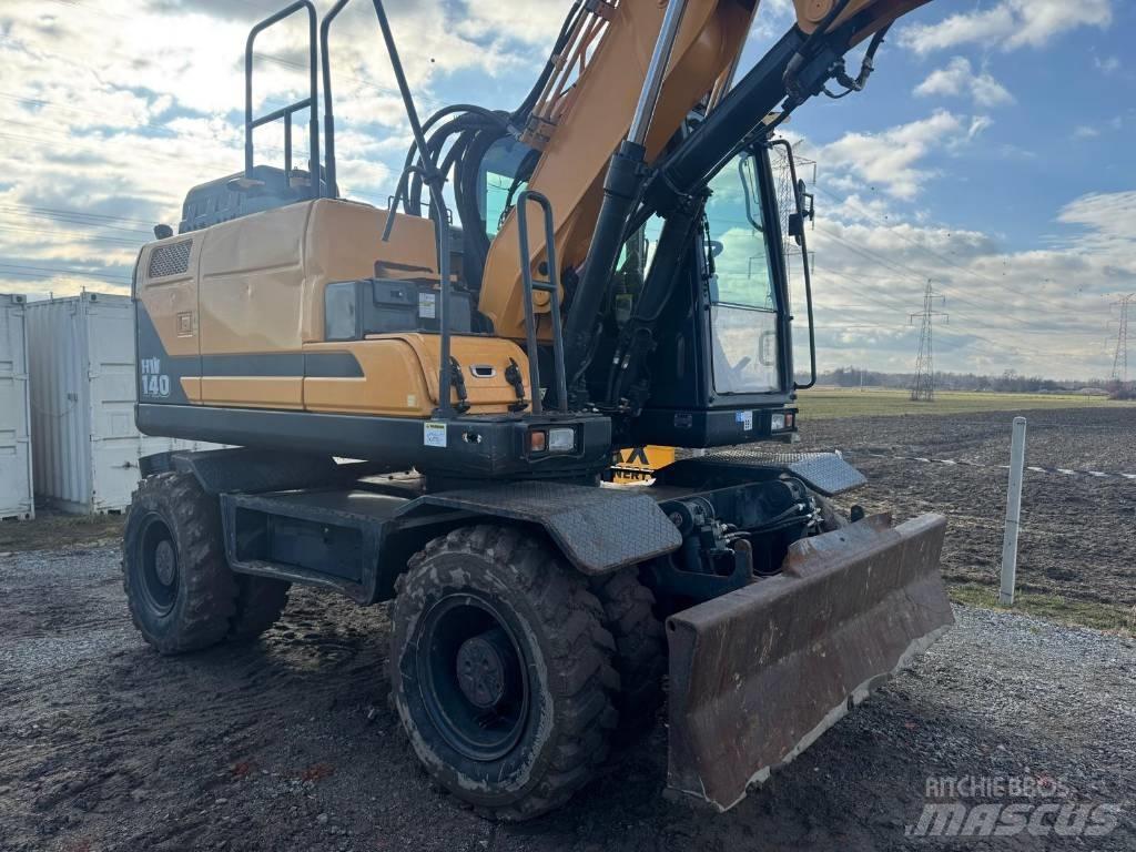 Hyundai HW140 Pelle sur pneus