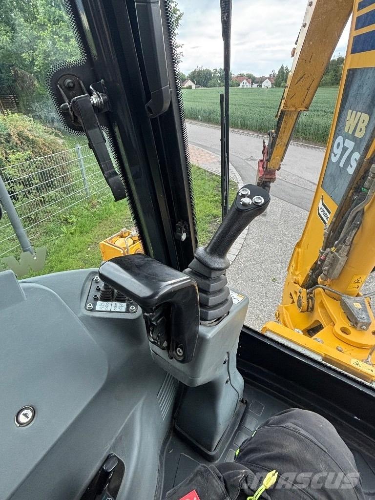 Komatsu WB 97 S Tractopelle
