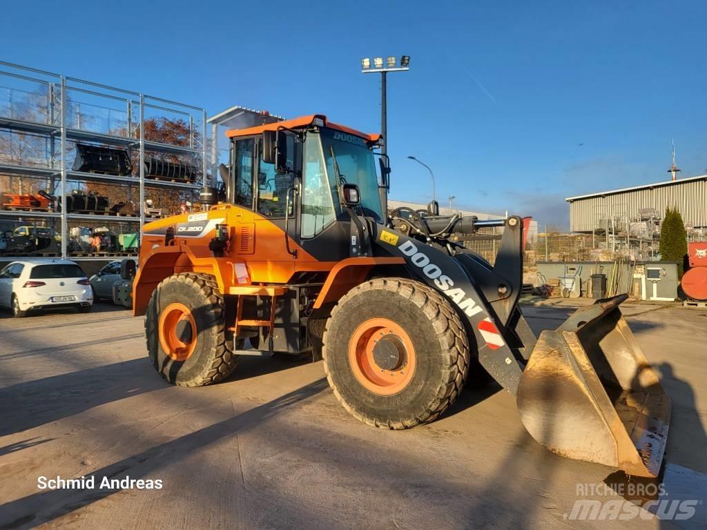 Doosan DL 200-5 Chargeuse sur pneus