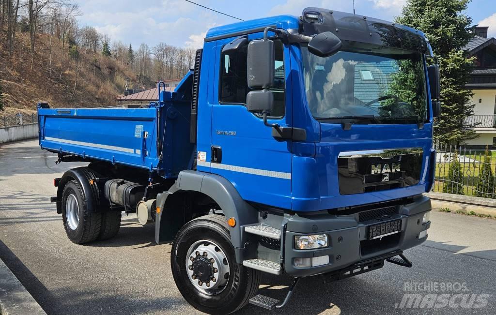 MAN TGM 18.290 4X4 Camion benne