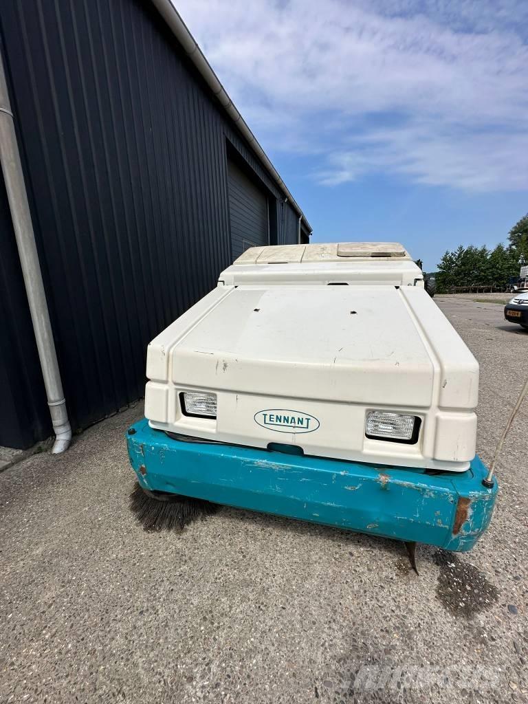 Tennant 8410 Balayeuse / Autolaveuse