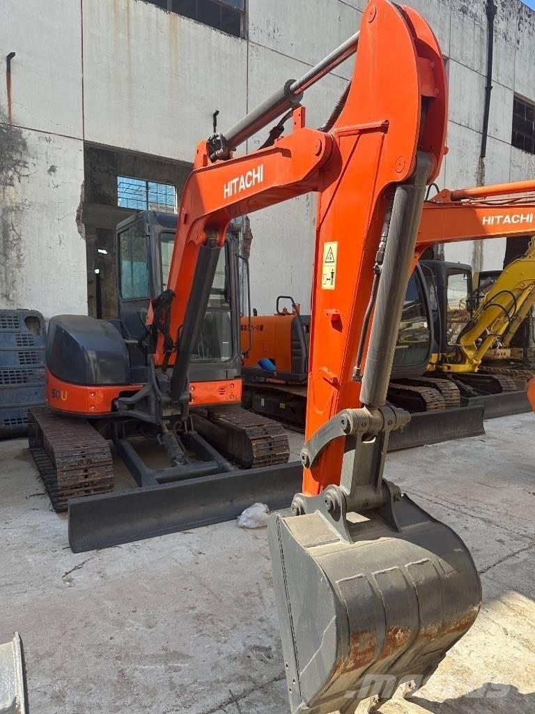 Hitachi ZX 50 U Pelle sur chenilles