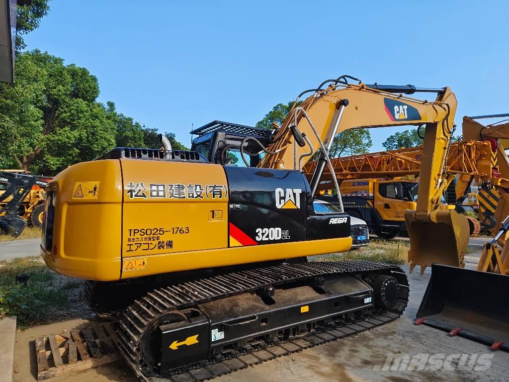 CAT 320 D2 L Pelle sur chenilles